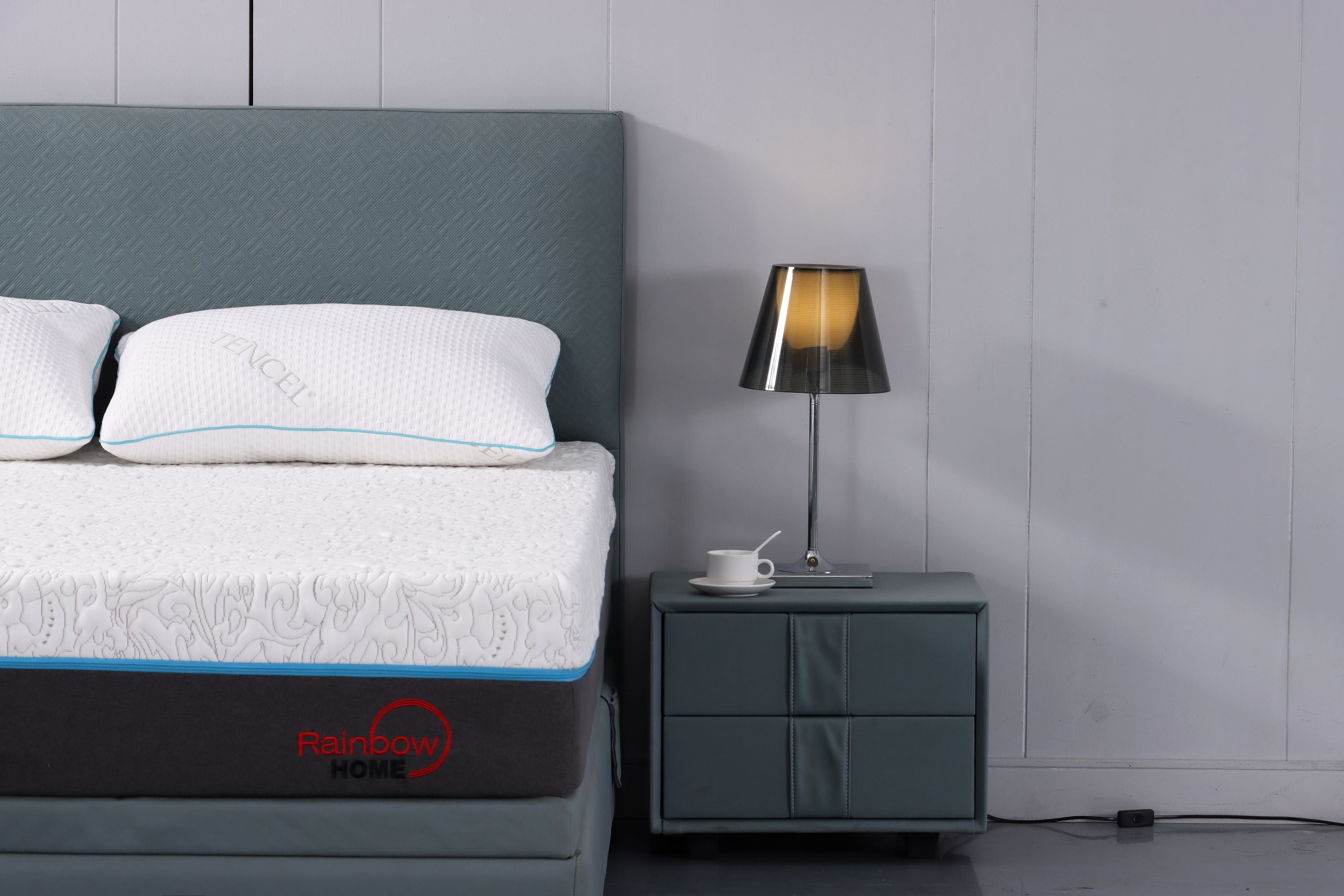 Miami cool gel mattress corner detail